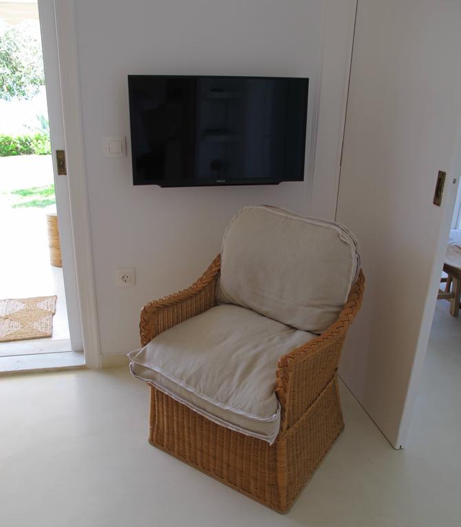 Seafront Calista Beach House With Garden Glyfada  Exteriér fotografie